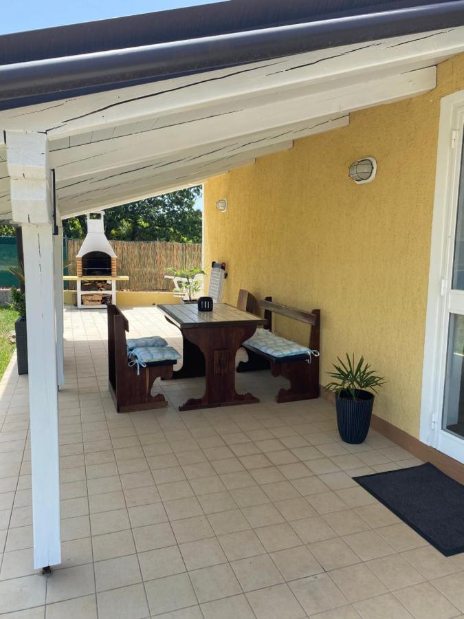 Holiday Home Rosa Gedići 外观 照片